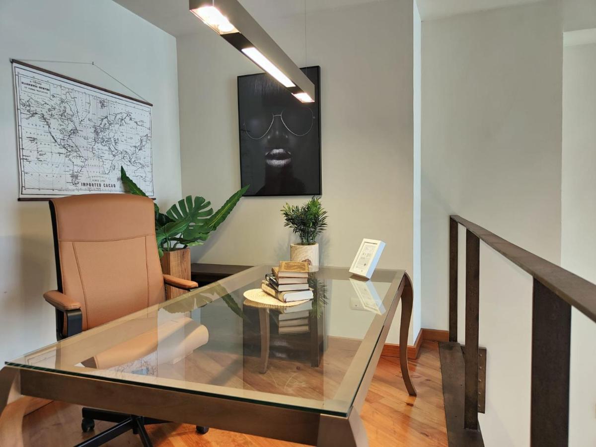 The Venue Luxury Apartments Валенсия Екстериор снимка