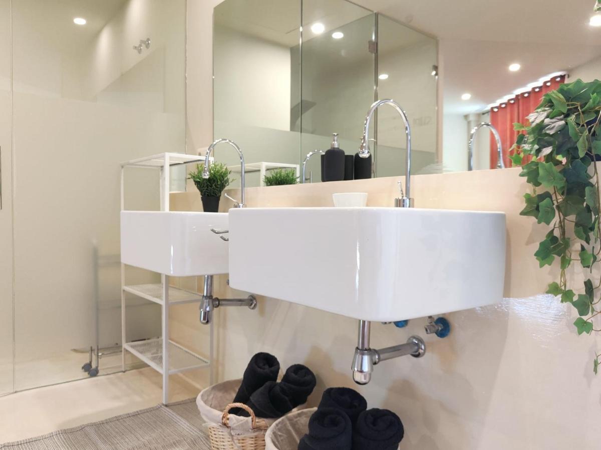 The Venue Luxury Apartments Валенсия Екстериор снимка